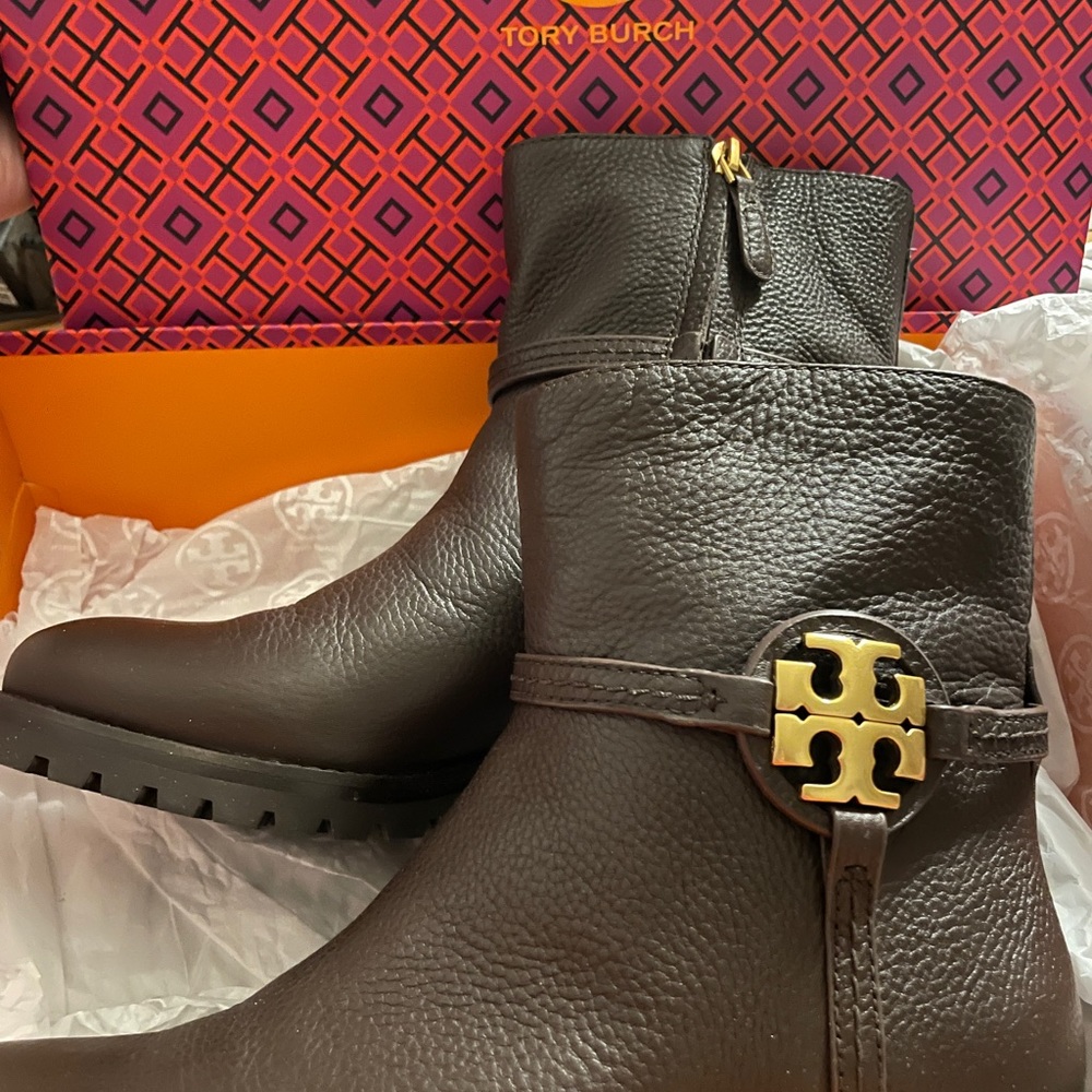 NEW Miller 45 MM lug sole bootie - Tumbled leather